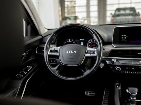 Used 2022 Kia Telluride SX w/ SX Prestige Package AWD/4WD image 12