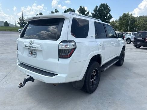 Used 2017 Toyota 4Runner SR5 Premium RWD image 13