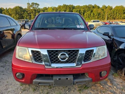 Used 2016 Nissan Frontier SV RWD image 2