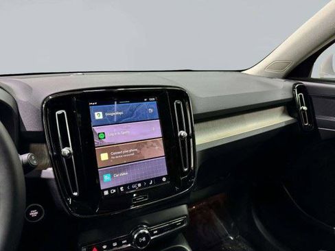 Used 2023 Volvo XC40 B5 Plus w/ Driver Assist Package AWD/4WD image 36
