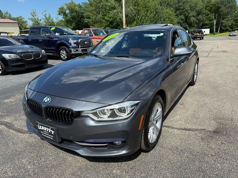 Used 2017 BMW 330i xDrive Sedan AWD/4WD image 2
