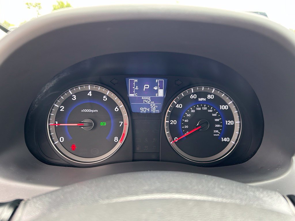 Used 2015 Hyundai Accent GLS FWD image 12