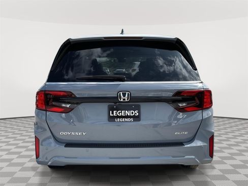Certified 2025 Honda Odyssey Elite image 4
