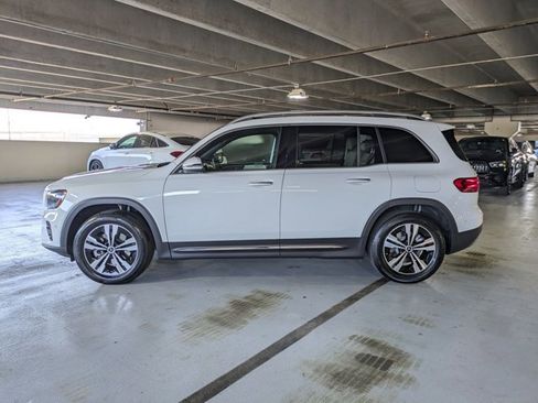 New 2025 Mercedes-Benz GLB 250 4MATIC image 8