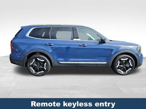 Used 2025 Kia Telluride S FWD image 9