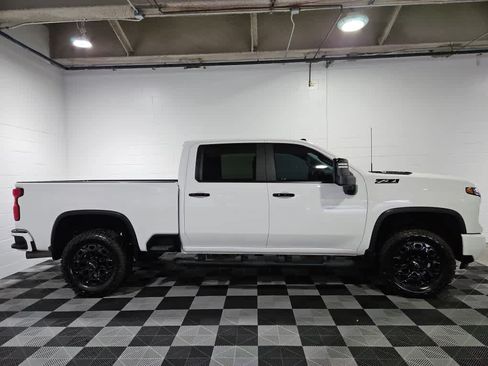 Used 2024 Chevrolet Silverado 3500 LT w/ Z71 Sport Edition AWD/4WD image 9