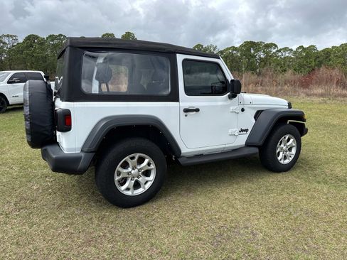 Certified 2022 Jeep Wrangler Sport image 3