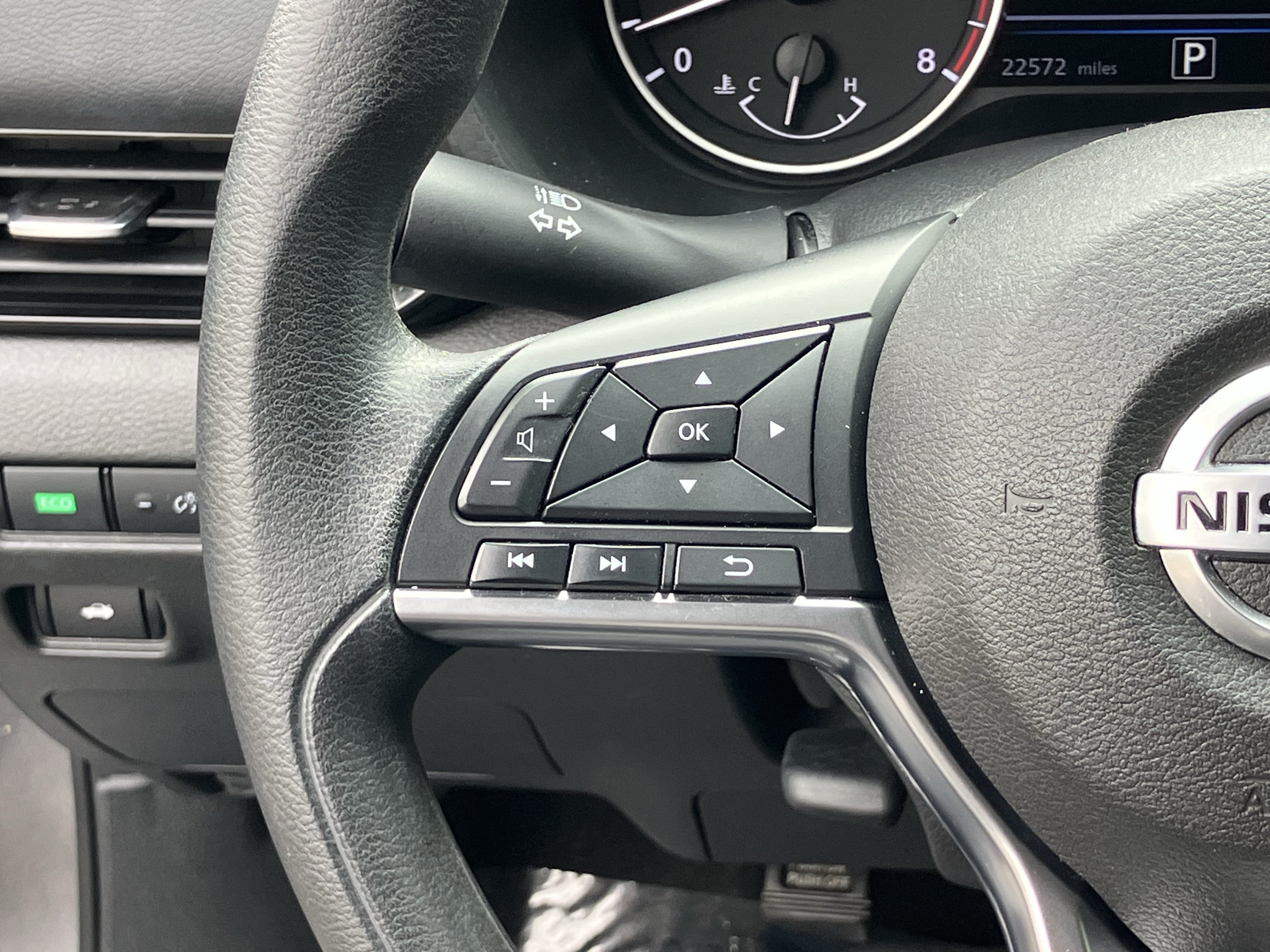 Used 2023 Nissan Sentra SV FWD image 20
