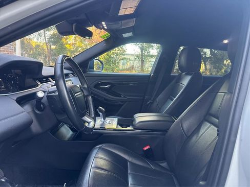 Used 2020 Land Rover Range Rover Evoque SE AWD/4WD image 9