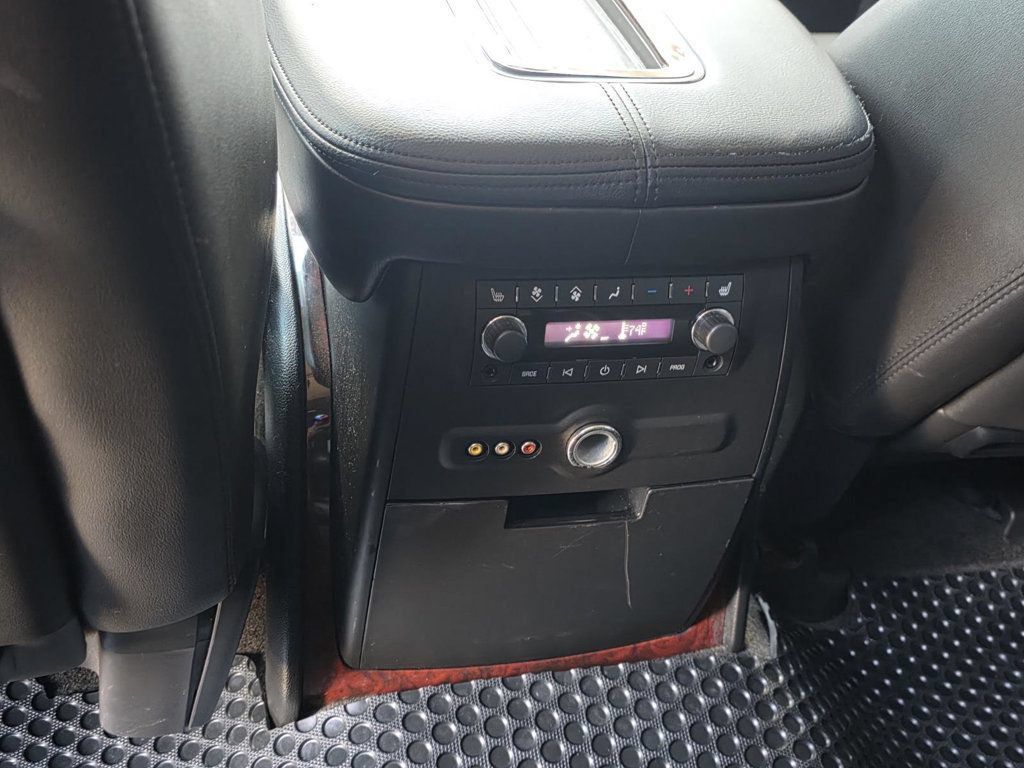 Used 2014 Cadillac Escalade Luxury RWD image 10