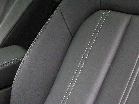 Used 2024 Audi Q4 e-tron Premium image 23