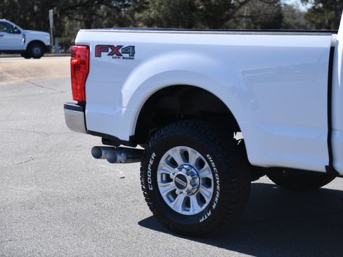 Used 2021 Ford F250 XL w/ STX Appearance Package image 5