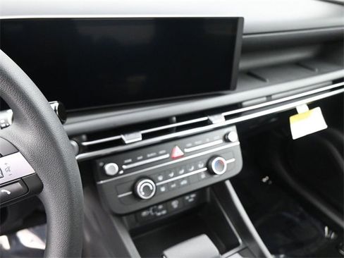 New 2026 Hyundai Tucson SE image 19