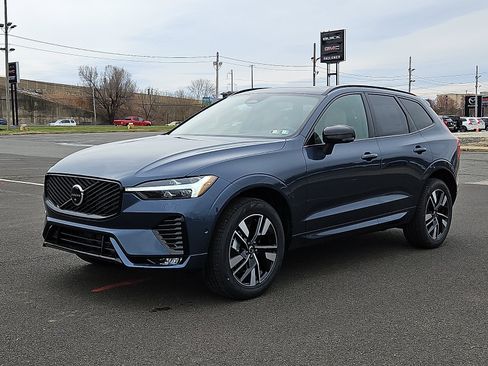 New 2026 Volvo XC60 B5 Plus w/ Protection Package Premier image 3