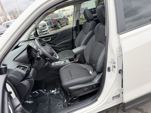 Used 2023 Subaru Forester Premium image 12
