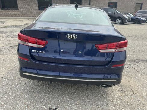 Used 2019 Kia Optima LX w/ LX Premium Package image 4