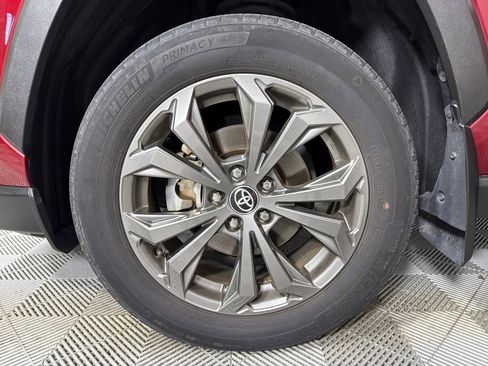 Used 2022 Toyota RAV4 Limited image 18