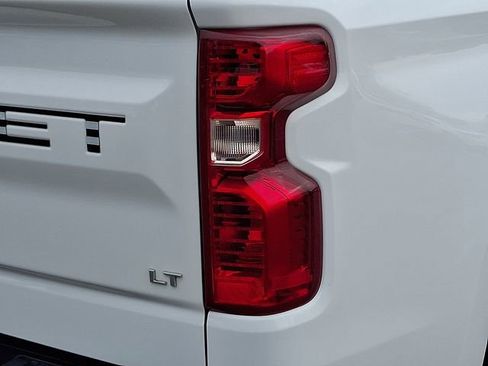 Used 2022 Chevrolet Silverado 1500 LT image 12