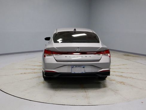 Used 2023 Hyundai Elantra SEL FWD image 10