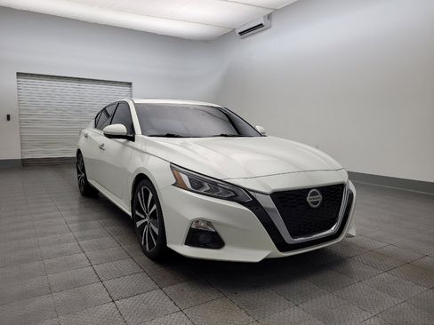 Used 2020 Nissan Altima 2.0 Platinum image 13