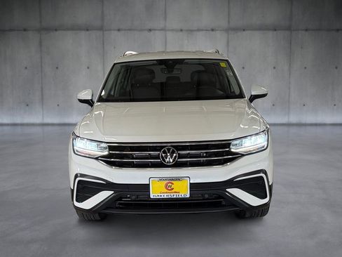 Used 2023 Volkswagen Tiguan SE image 8
