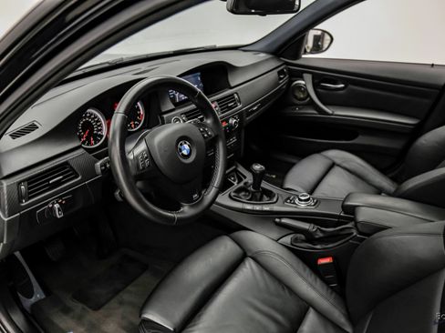 Used 2011 BMW M3 Sedan RWD image 2