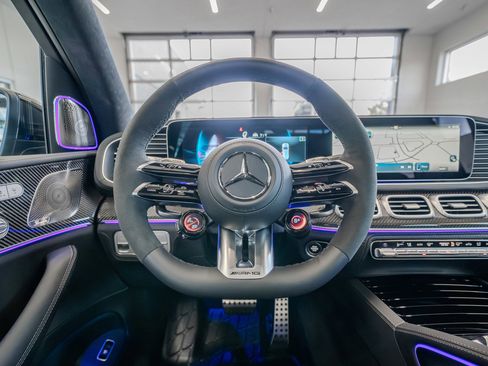 New 2026 Mercedes-Benz GLS 63 AMG 4MATIC image 9