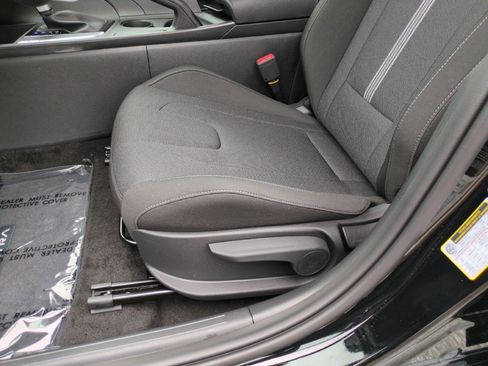 New 2026 Hyundai Elantra SE FWD image 16