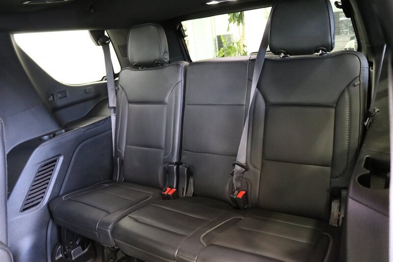 Used 2022 GMC Yukon Denali AWD/4WD image 18