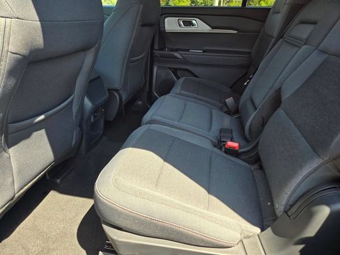 New 2026 Ford Explorer Active AWD/4WD image 11