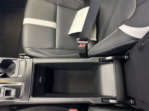 Used 2025 Toyota Camry SE w/ Multimedia Upgrade Package image 21