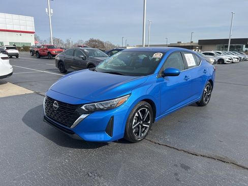 Used 2024 Nissan Sentra SV image 1