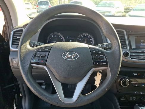 Used 2017 Hyundai Tucson SE image 20