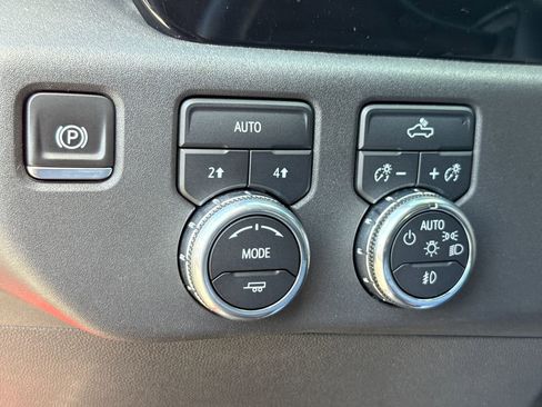 Used 2023 GMC Sierra 1500 Elevation AWD/4WD image 28