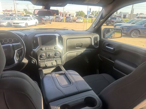 Used 2021 Chevrolet Silverado 1500 LT Trail Boss AWD/4WD image 28
