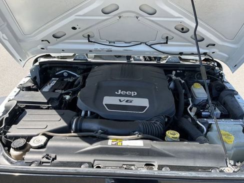 Used 2015 Jeep Wrangler Sport AWD/4WD image 19