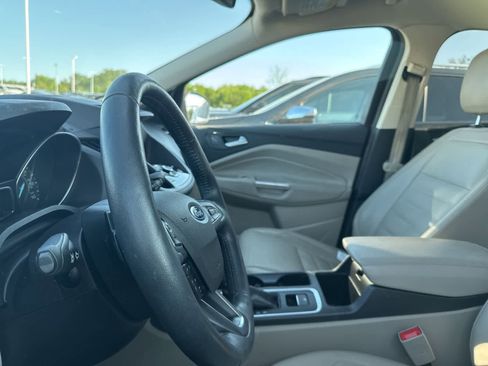 Used 2018 Ford Escape Titanium w/ Ford Safe & Smart Package AWD/4WD image 33