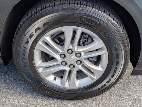 Used 2021 Buick Enclave Essence w/ Sound and Sites Package AWD/4WD image 10