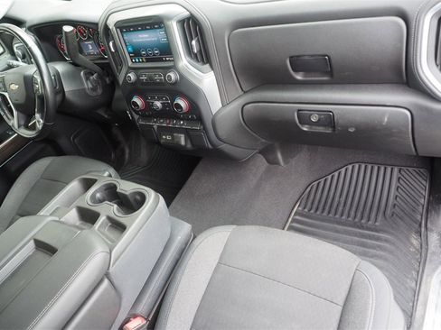 Used 2019 Chevrolet Silverado 1500 LT image 24