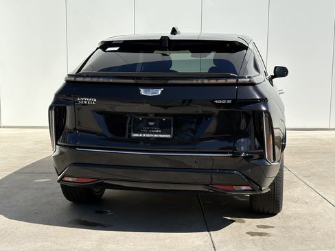 Certified 2024 Cadillac Lyriq Luxury w/ LPO, Floor Liner Package image 6