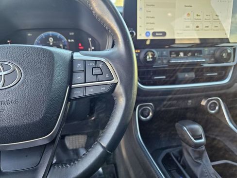 Used 2024 Toyota Grand Highlander XLE image 26