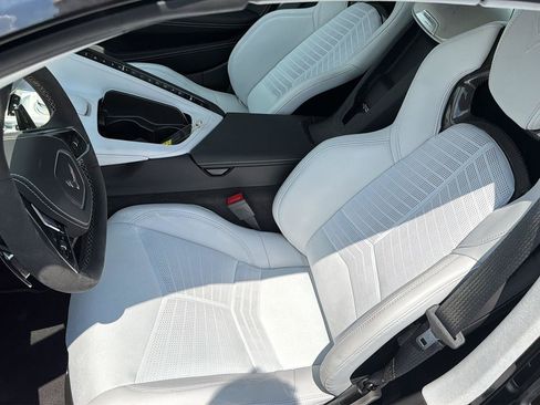 Used 2024 Chevrolet Corvette Stingray Premium Conv w/ Z51 Performance Package RWD image 26