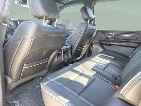 Used 2020 RAM 1500 Limited w/ Black Appearance Package AWD/4WD image 5