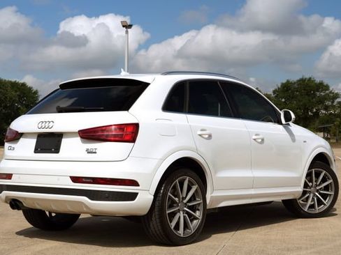 Used 2018 Audi Q3 2.0T Premium Plus w/ Premium Plus Package AWD/4WD image 5