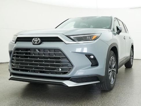 New 2026 Toyota Grand Highlander MAX Platinum image 32