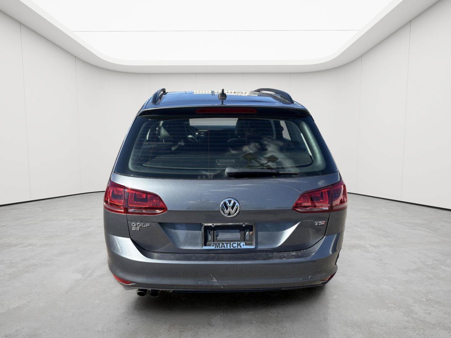 Used 2017 Volkswagen Golf SE FWD image 5