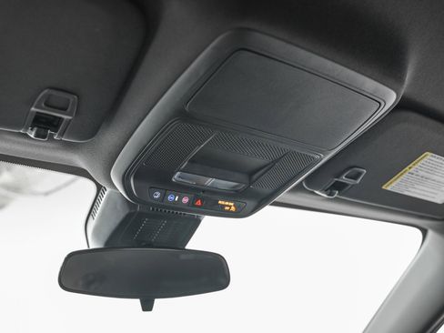 Used 2026 Chevrolet Equinox LT image 23