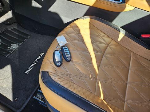 Used 2021 Nissan Sentra SV w/ SV Premium Package image 12