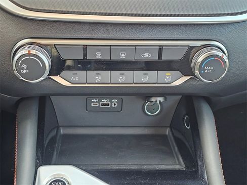 New 2025 Nissan Altima 2.5 SR image 14