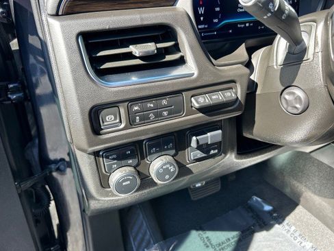 Used 2024 Chevrolet Tahoe Premier w/ Premium Package image 17